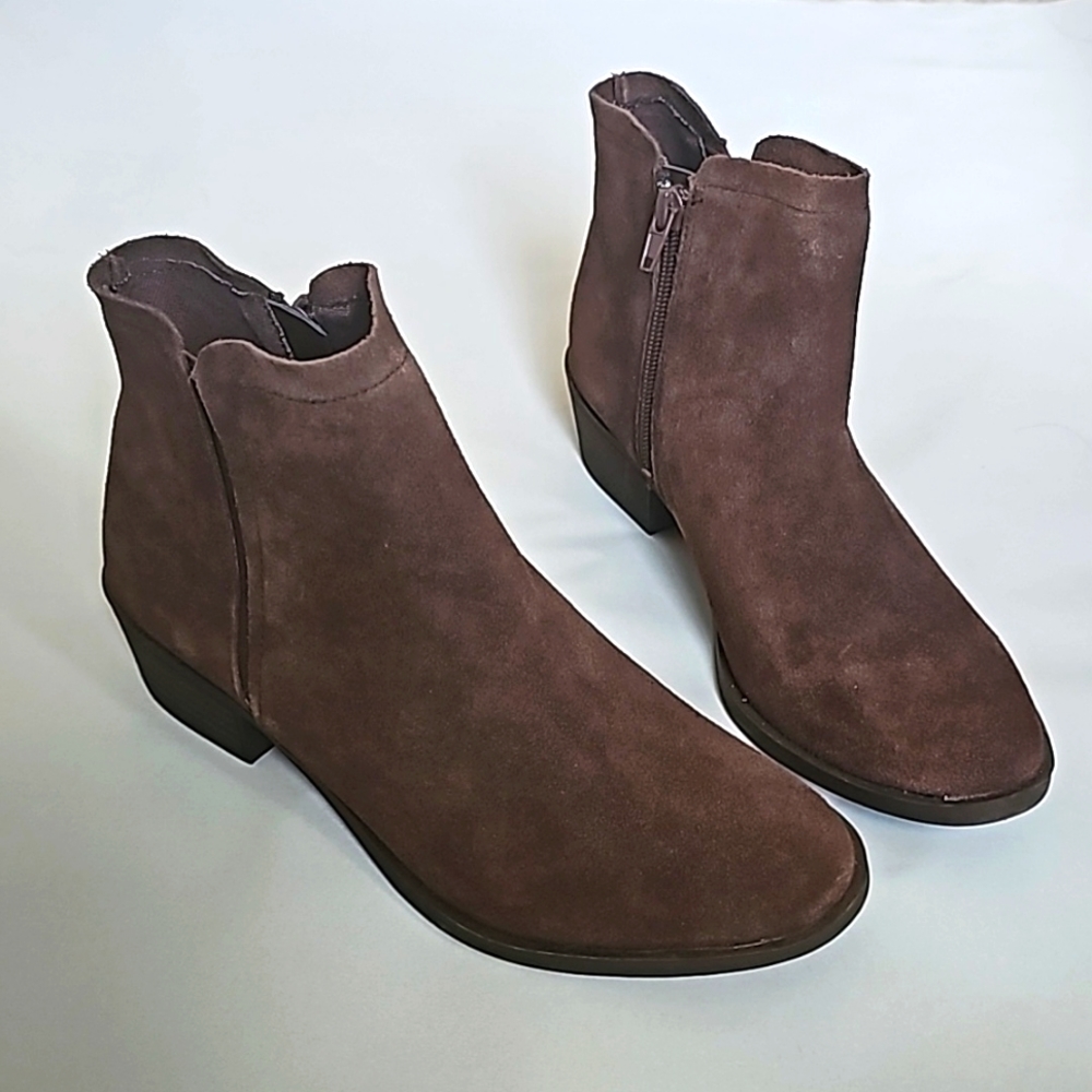 NWOB Kensie Gamal Ankle Boots in Brown Suede, Women's Size 7.5M
